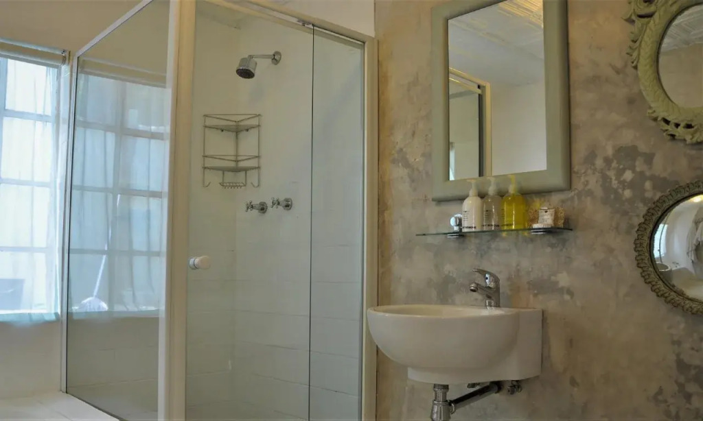 Ginnegaap Guest House