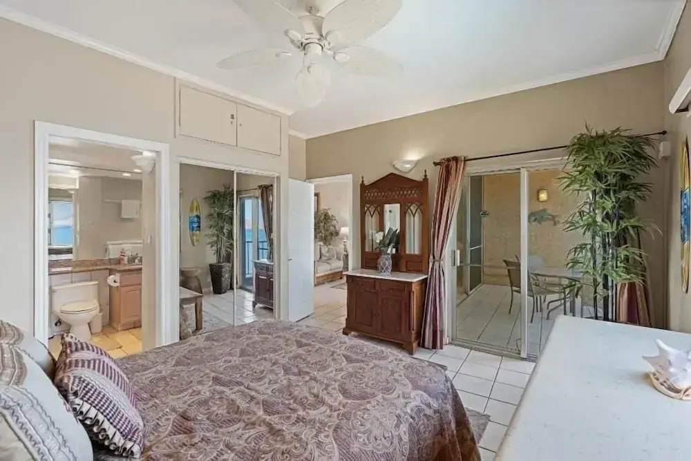 Menehune Shores, #609 2 Bedroom Condo