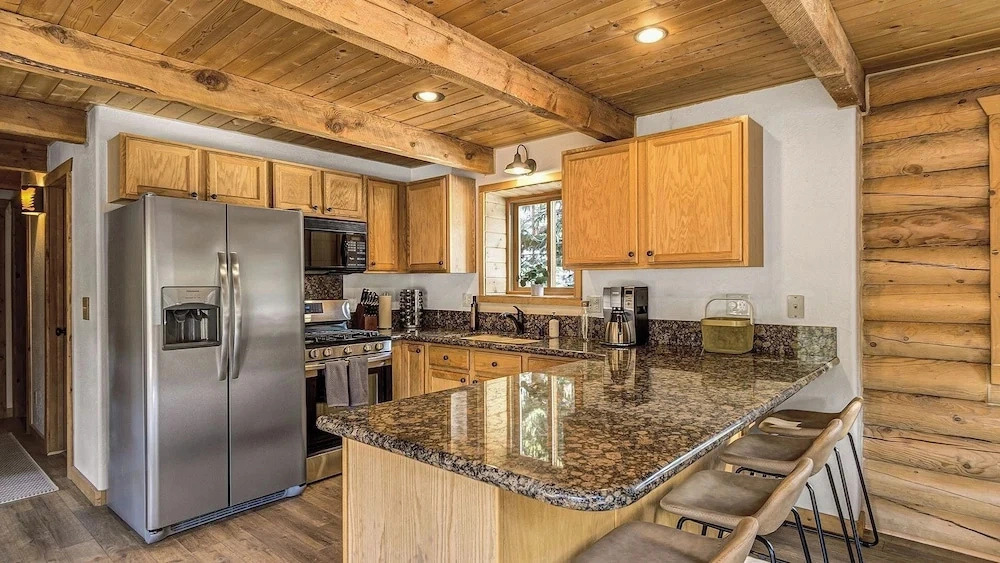 Blue River Hideaway by Avantstay Log Cabin + Hot Tub + Firepit + Deck Mountain Views + Deck Near Quandary 14er + Trailheads + Alpine Lakes