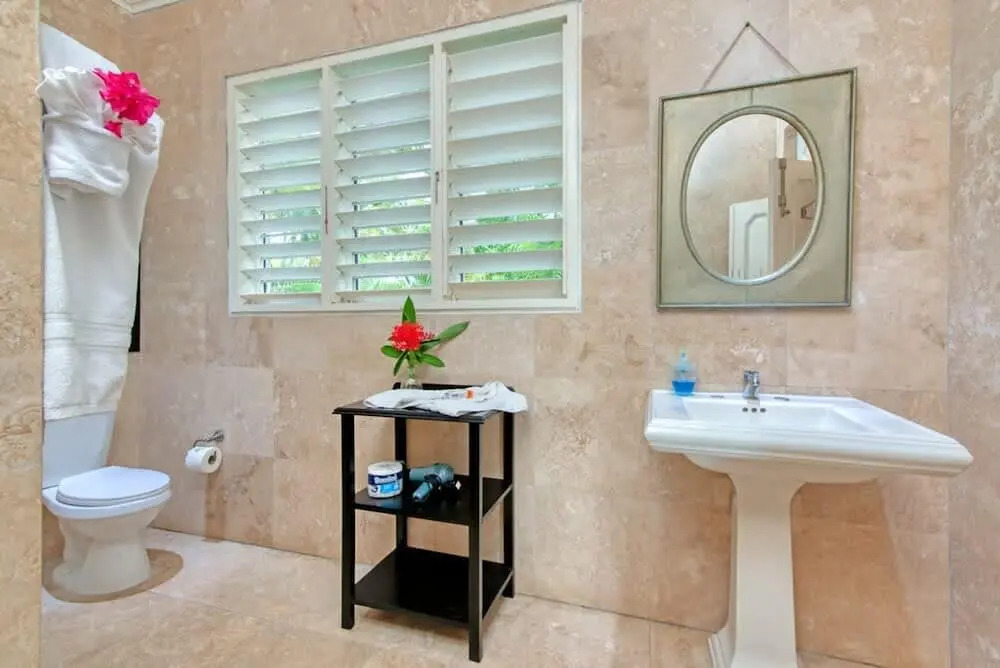 Luxury 8BR Hilltop Villa Sweeping Sea Views Private Pool