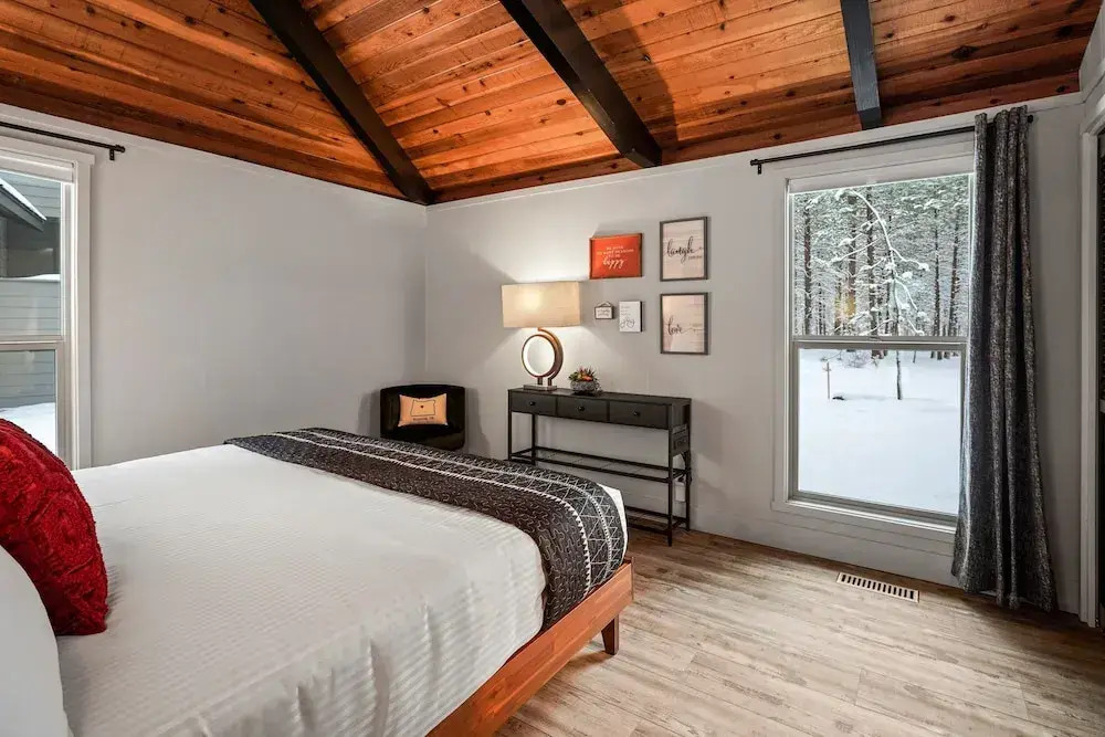 12 Quartz Mountain 2 Bedroom Home by RedAwning