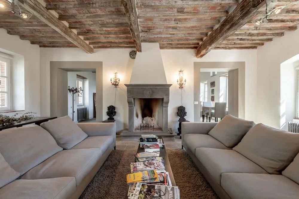 Palazzo Giusti, Understated Luxury with a Welcoming Ambience on the Hills of Lucca