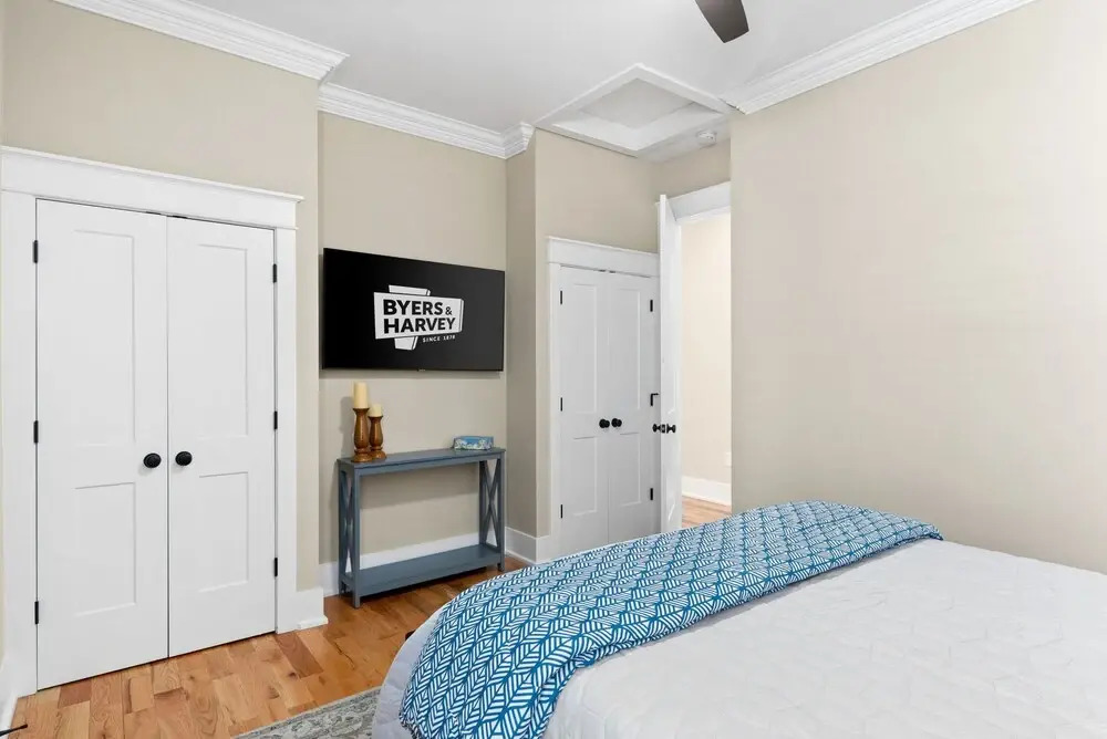 Unit #5 638 Madison St