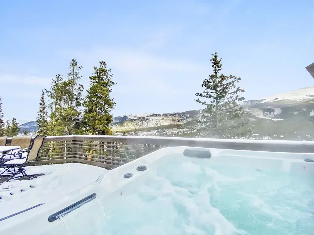 Mountain View Ski Lodge 5 Bedroom Townhouse