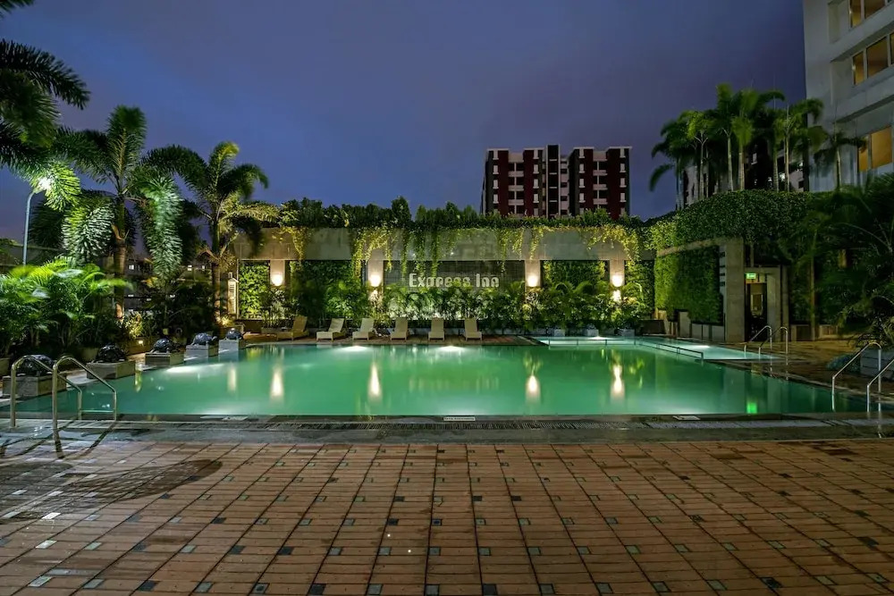 Hotel Express Inn