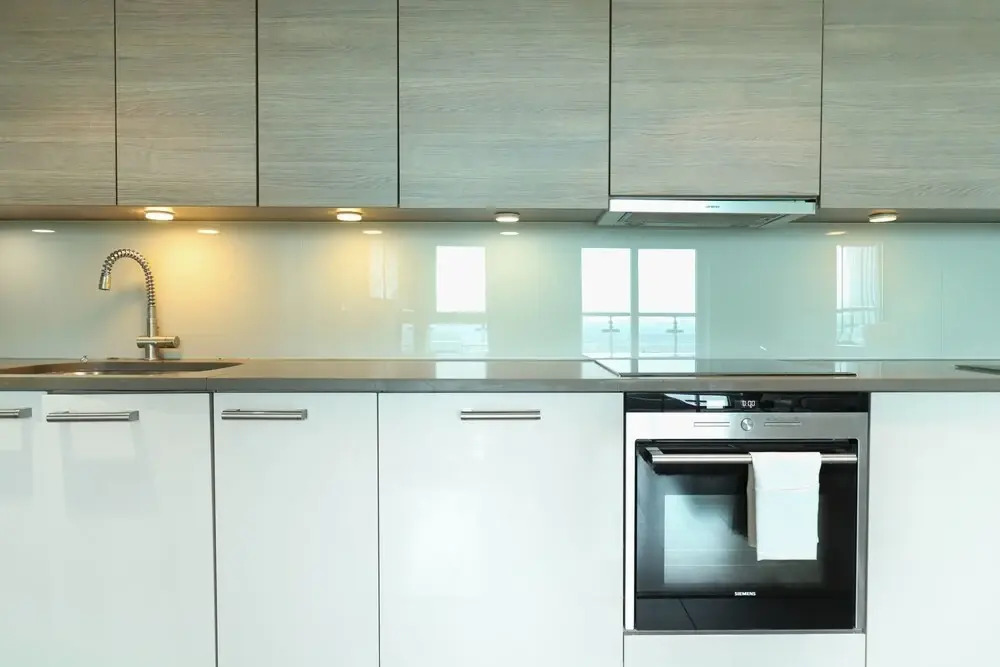Stunning 2 Bedroom Great Location