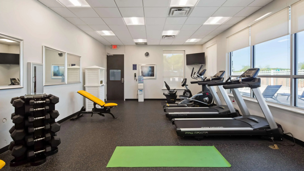 Best Western Plus Roland Inn & Suites