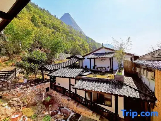 Xingyi Yinfeng Inn