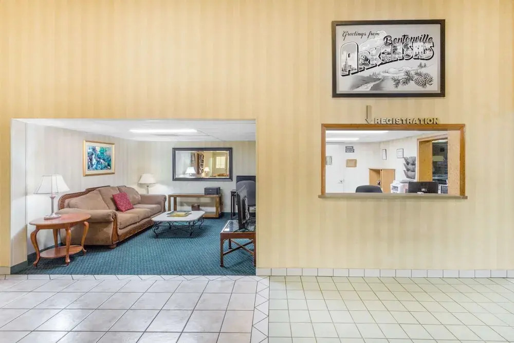 Travelodge Bentonville