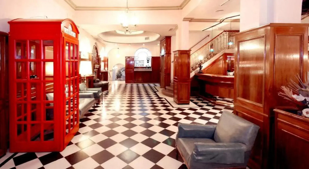 Hotel Muñiz
