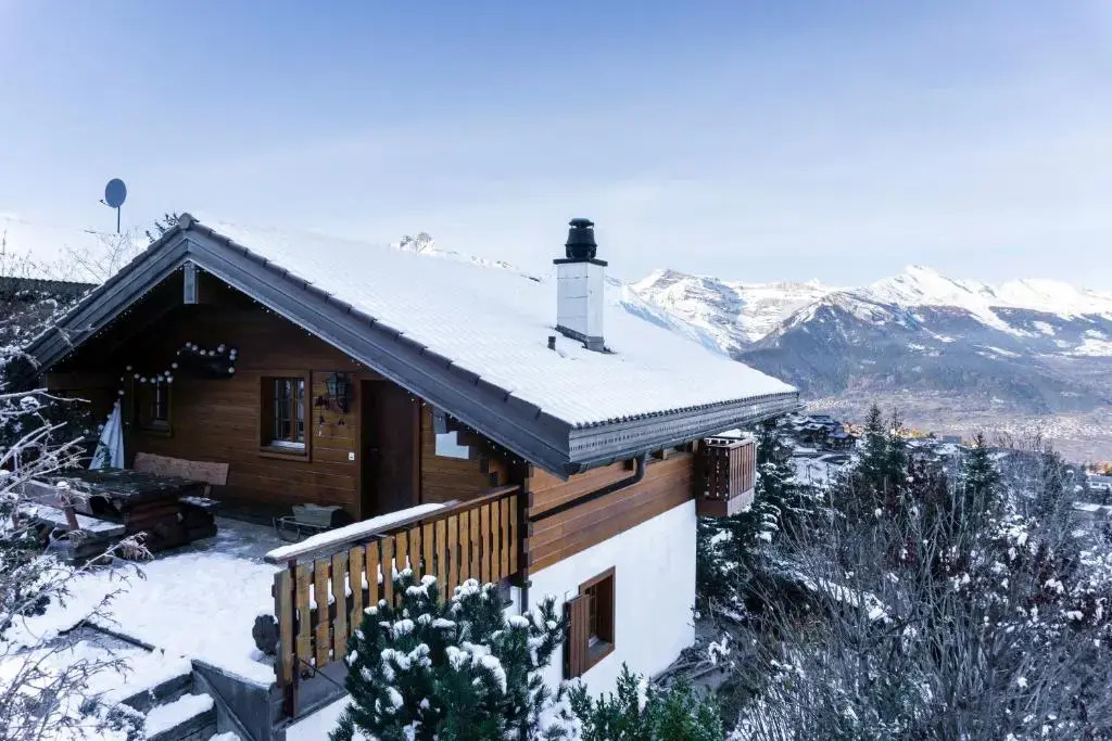 Chalet le Joyau in Nendaz - Sleeps 6 - Panoramic Views - 4 Vallées