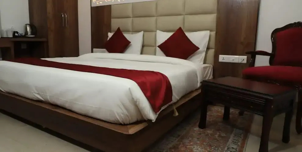 RR Hotel and Resort