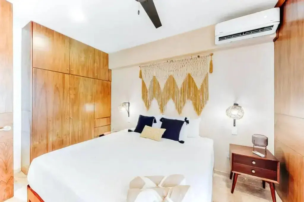 105 Amena Charming 1BR 5 min to the Beach 20MB WIFI