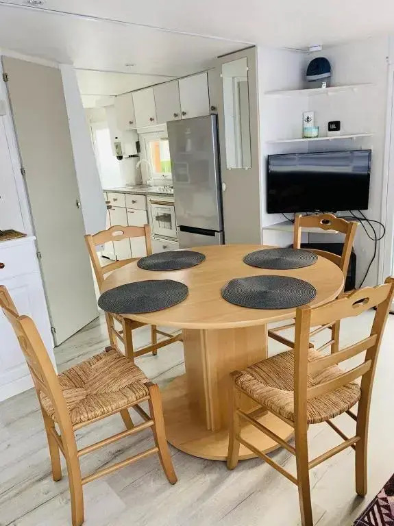 Mobil-home 4 personnes 400m de la mer