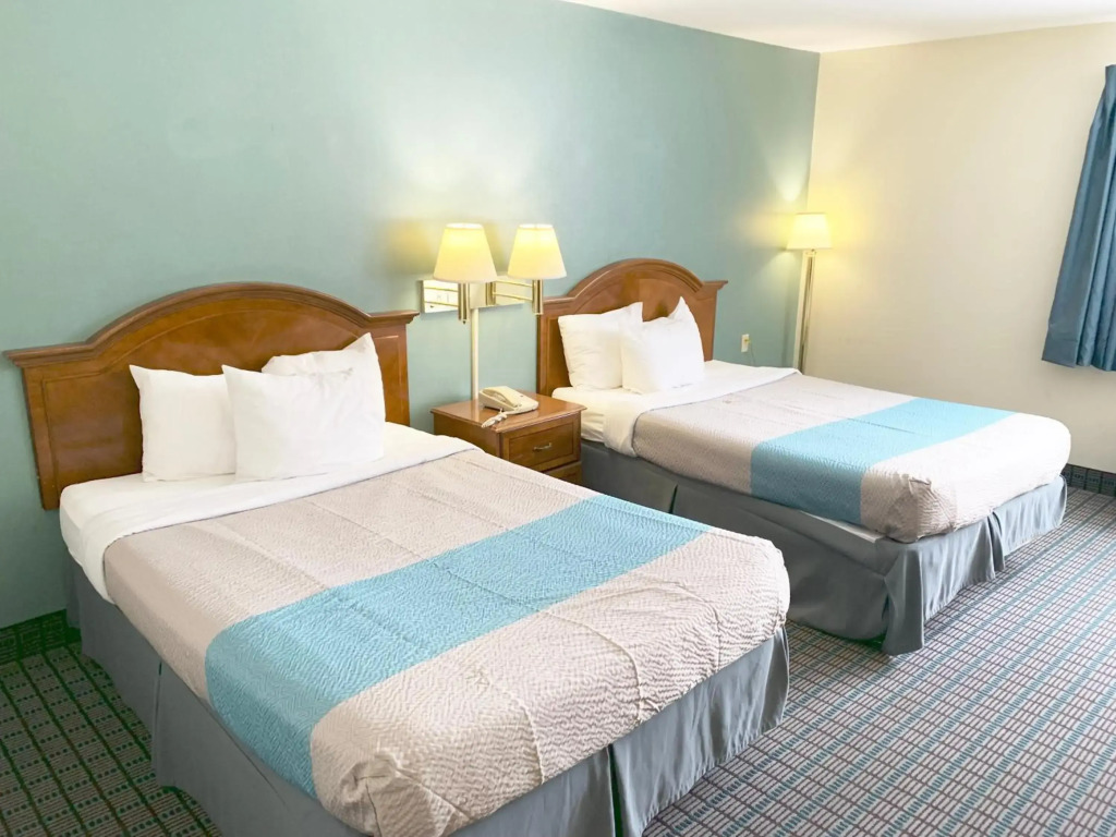 Motel 6 McGraw, NY - Cortland