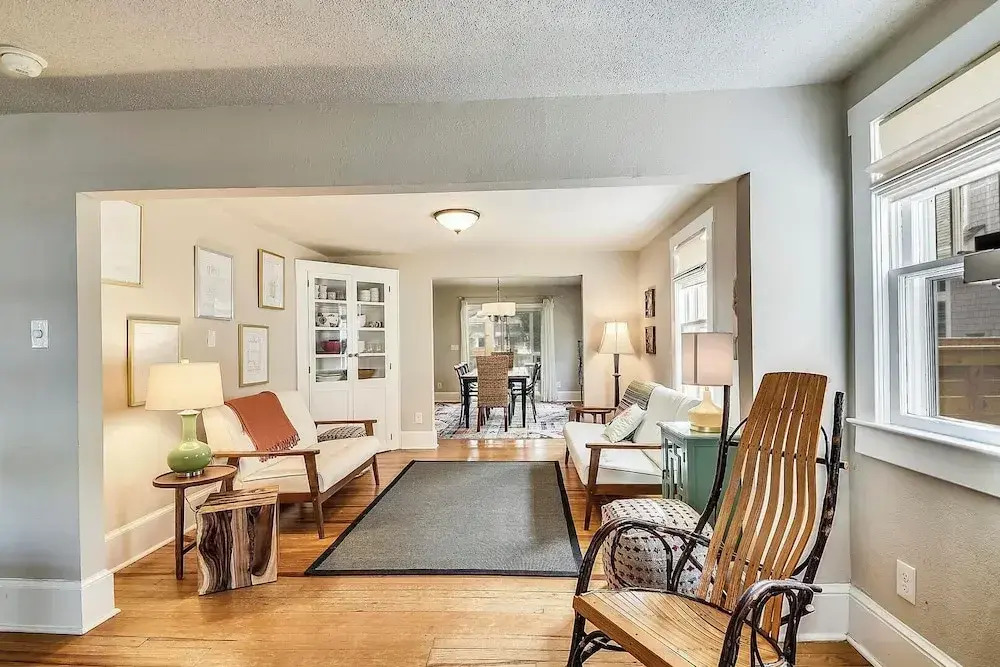Laurel Street 108