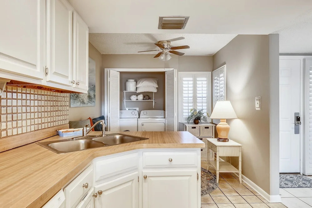 Inlet Reef 617 2 Bedroom Condo by RedAwning