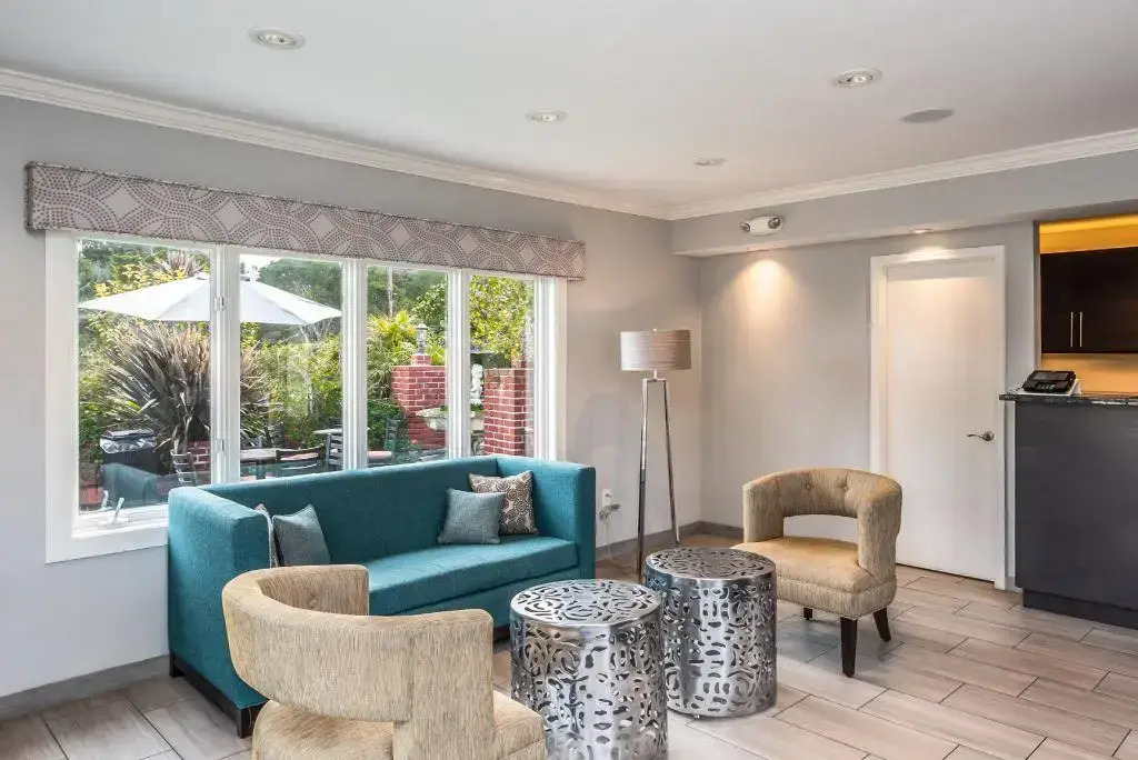 The Inn at 1252 Monterey