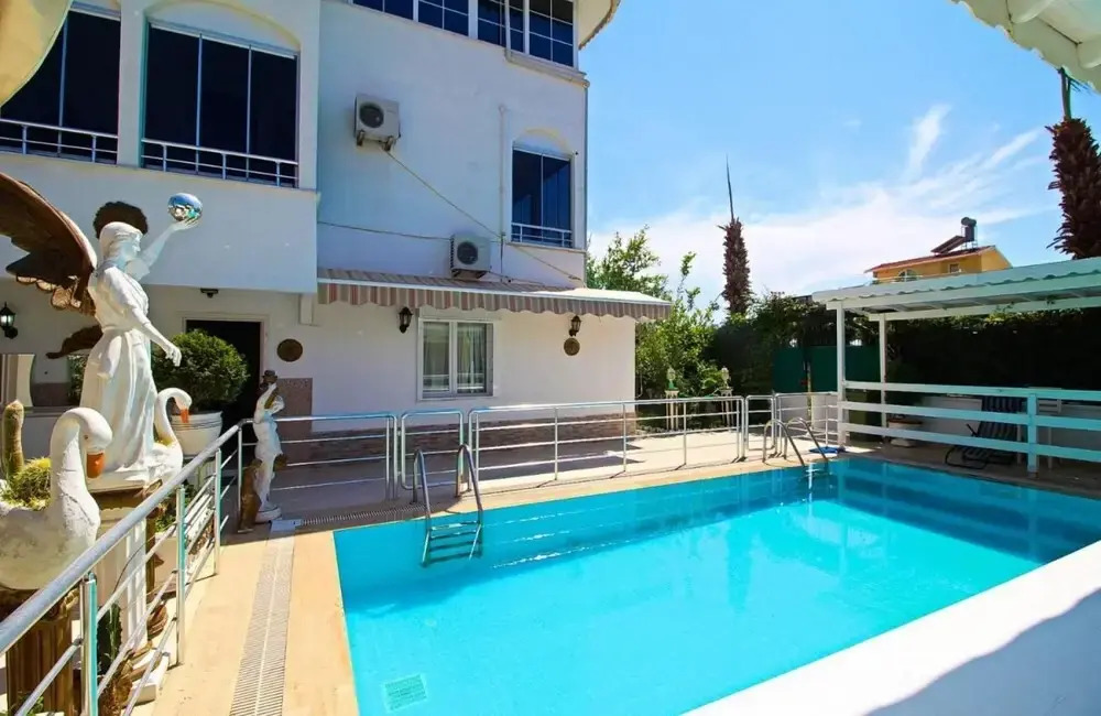 Gorgeous Villa with Private Pool in Antalya
