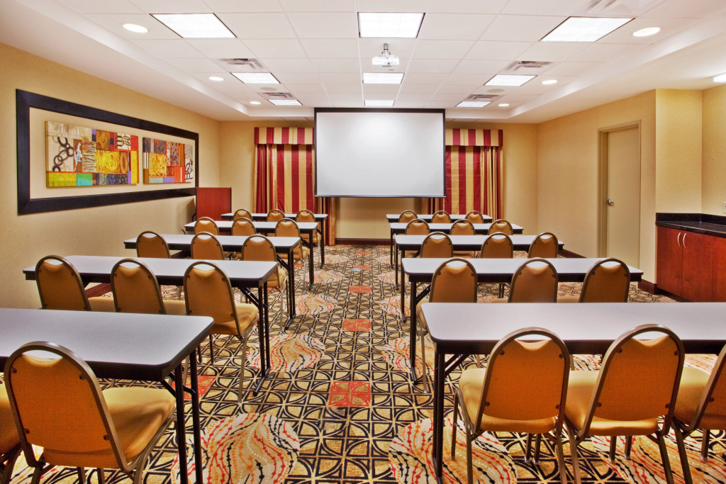 Holiday Inn Express Hotel & Suites Atlanta-Cumming by IHG