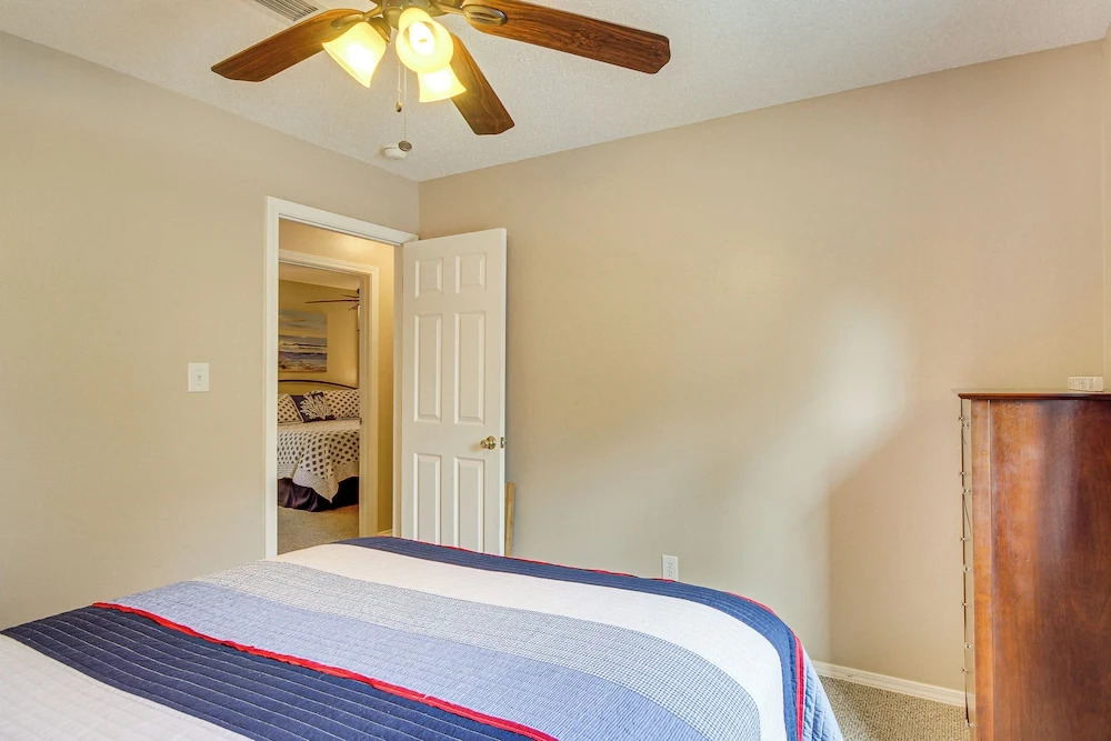 'sea La Vie' Coastal Getaway Steps From the Beach