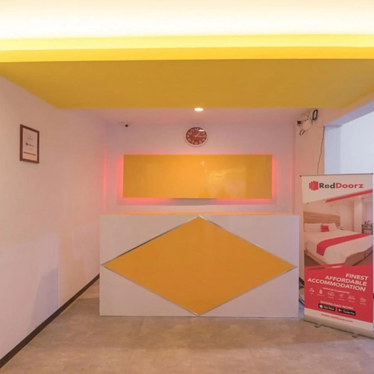 RedDoorz near ITC Mangga Dua