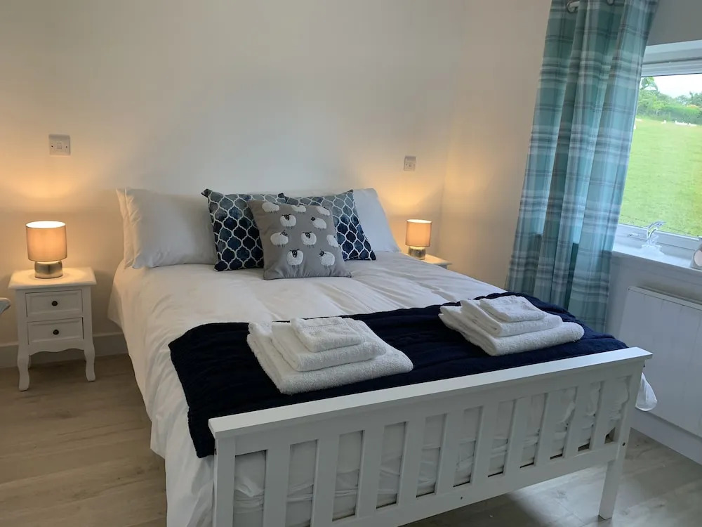 Charming 2-bed Cabin in Inverness, Scotland