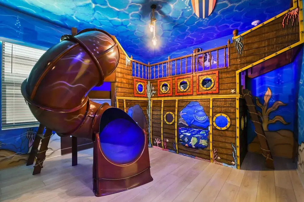 Luxurious 15BR Villa with Lake View & Game/Theater