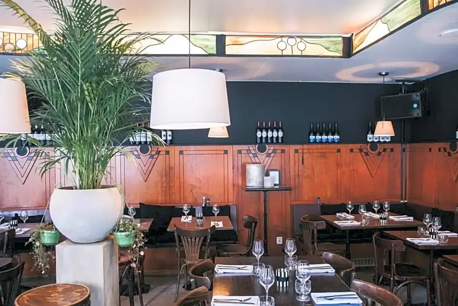Le Virage bistro en hotel