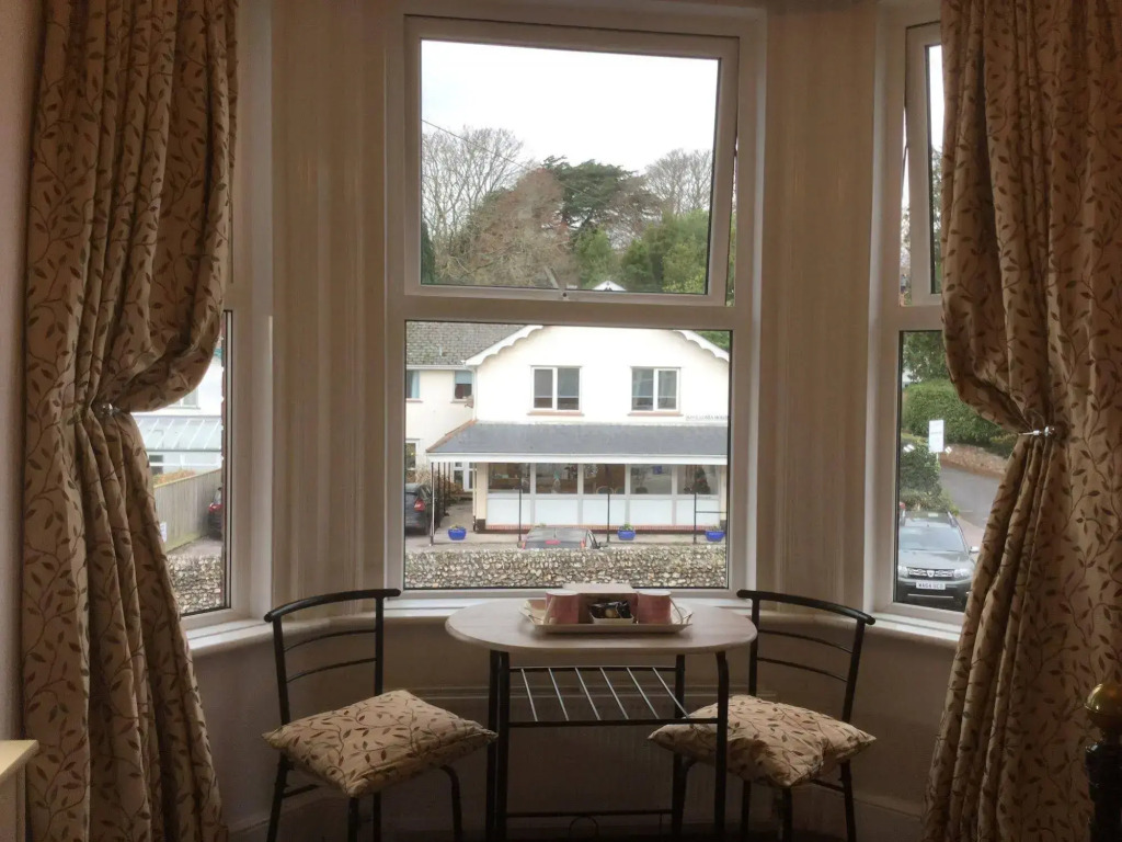 The Groveside Guest House