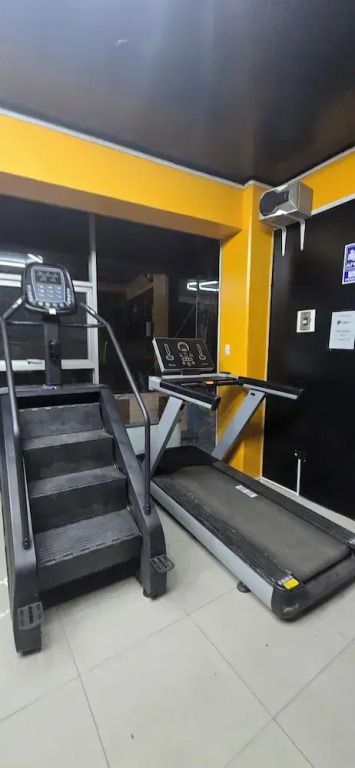 Hotel gym club33