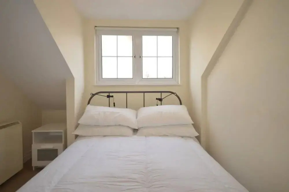 Cosy 2 Bedroom Bristol Home