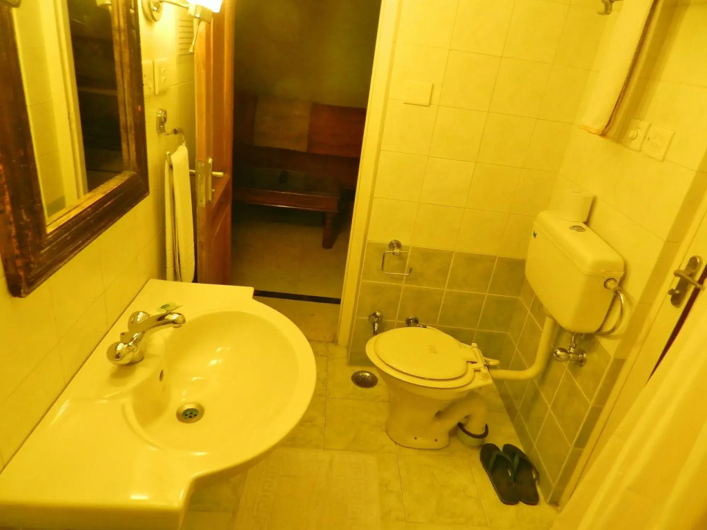 Om Niwas Suite Hotel