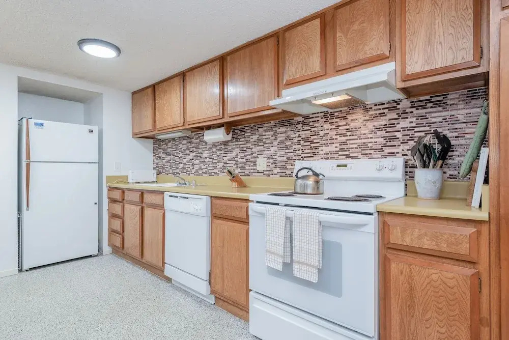 New Listing! Downtown Condo w/ Fireplace & Pool condo
