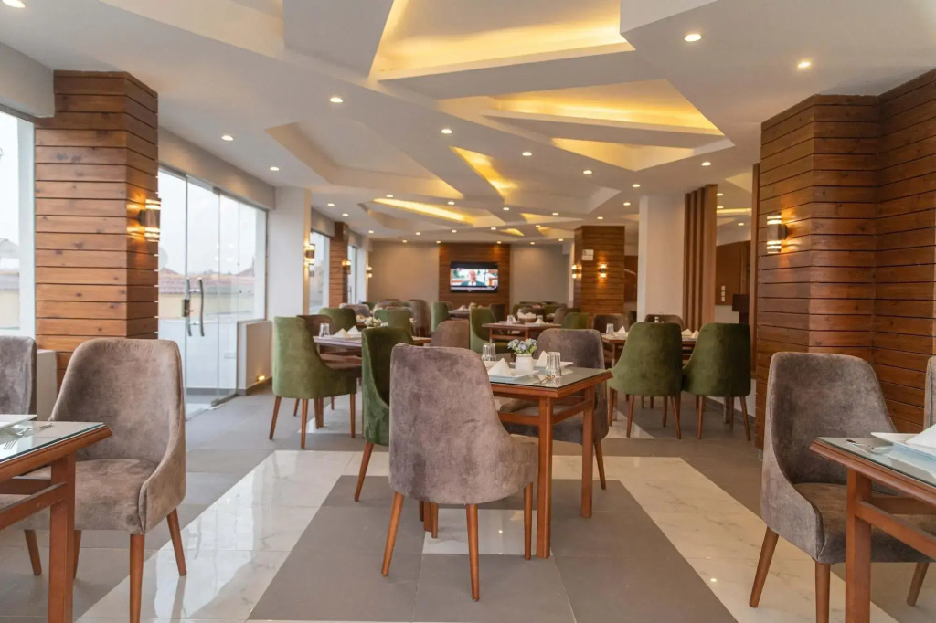 Royal Nine Pyramids View Hotel