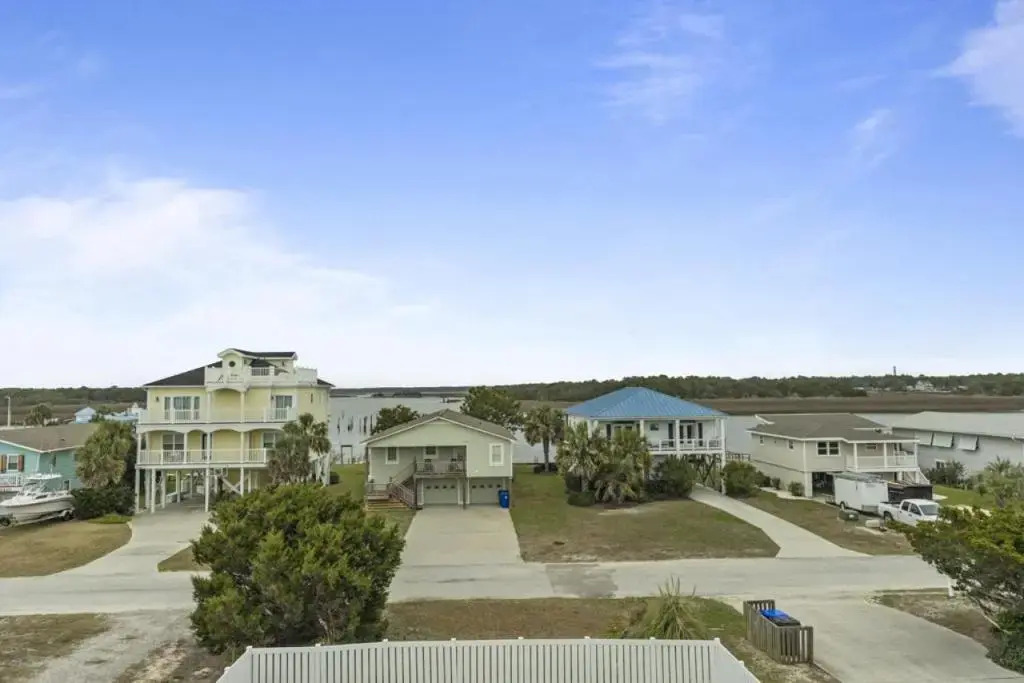 Coast is Clear by Oak Island Accommodations