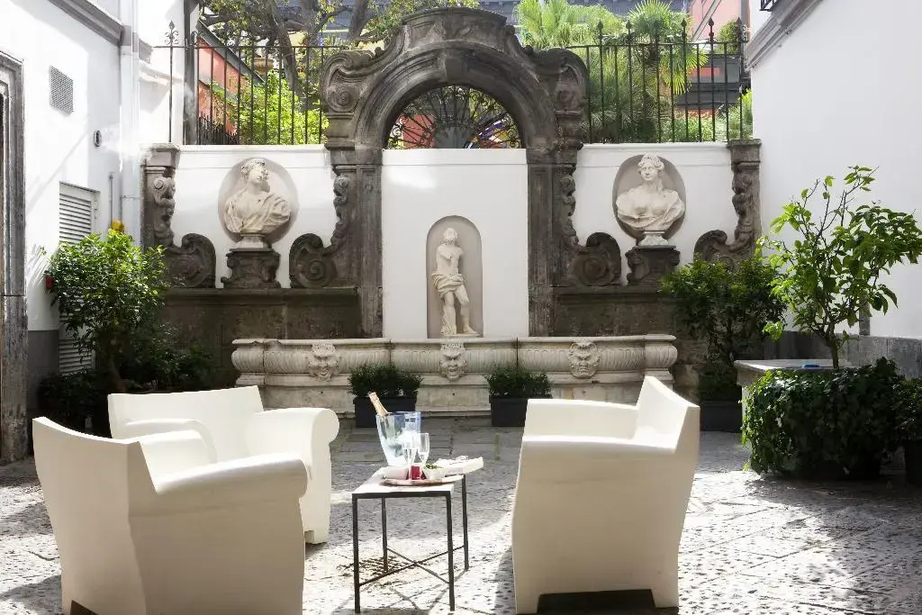 Hotel Piazza Bellini & Apartments