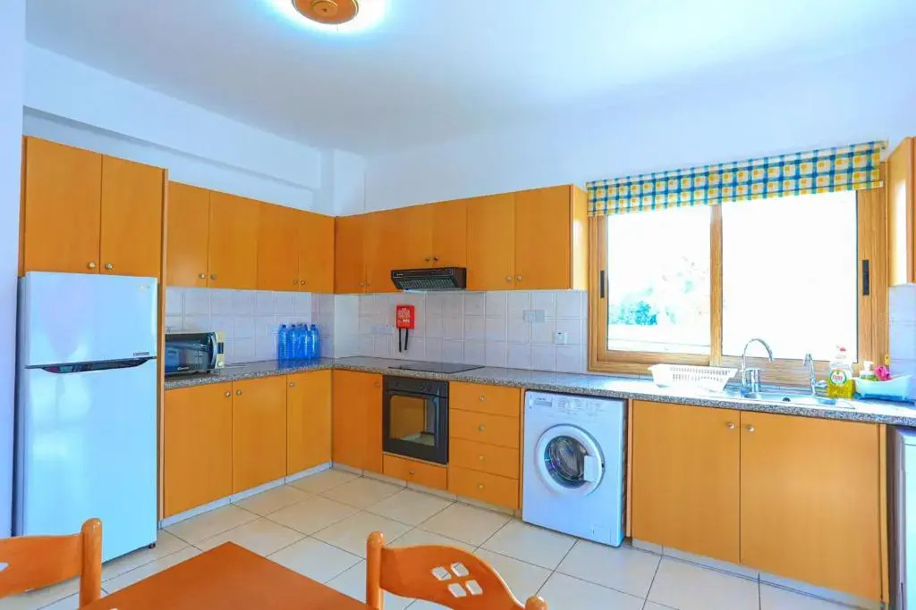 Villa Ira Finiki