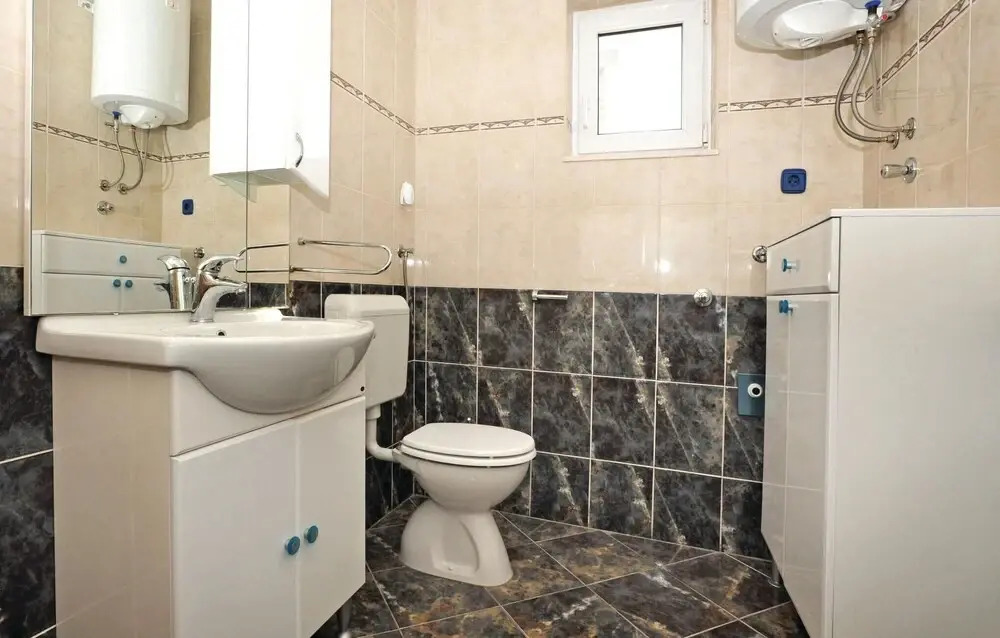Amazing Home In Kastel Novi