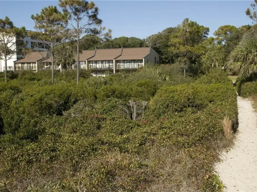 Hilton Head Beach Villa 28 by RedAwning