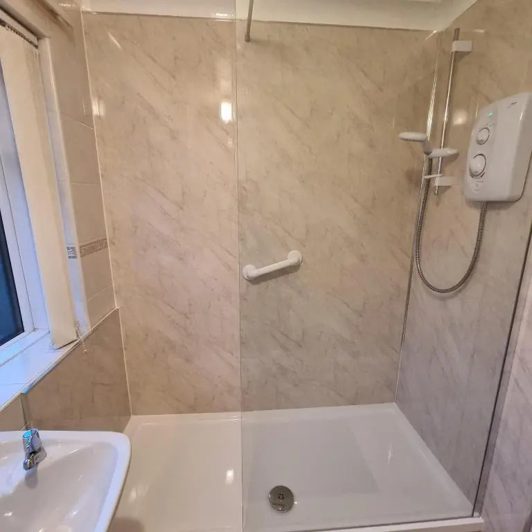 PREMIER - Whifflet Apartment