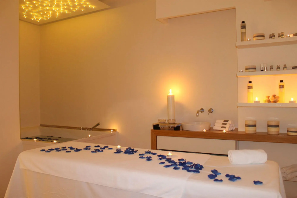 HR Hotel & Spa