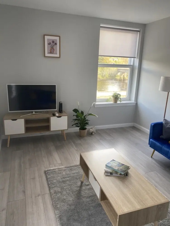 Stunning River View 2-bed Apartment in Perth