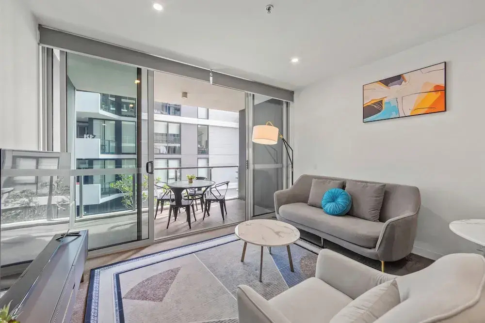 Trafalgar Lane Apartments by CLLIX