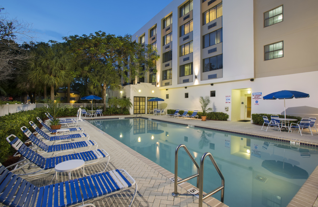 Holiday Inn Express Hotel & Suites Ft. Lauderdale-Plantation by IHG