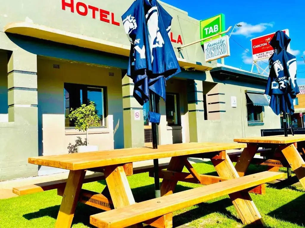 Lake Mulwala Hotel