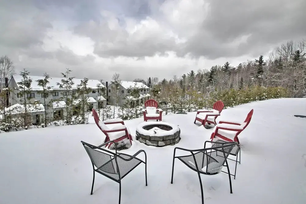 Slopeside Burke Mtn Condo w/ Amenity Access!
