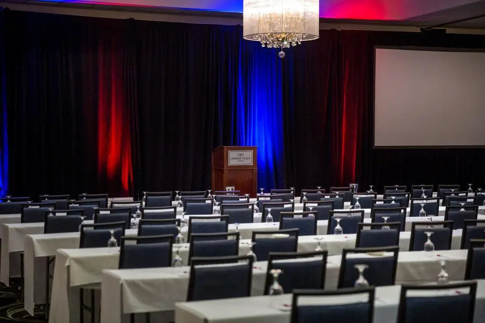 University Plaza Hotel And Conference Center