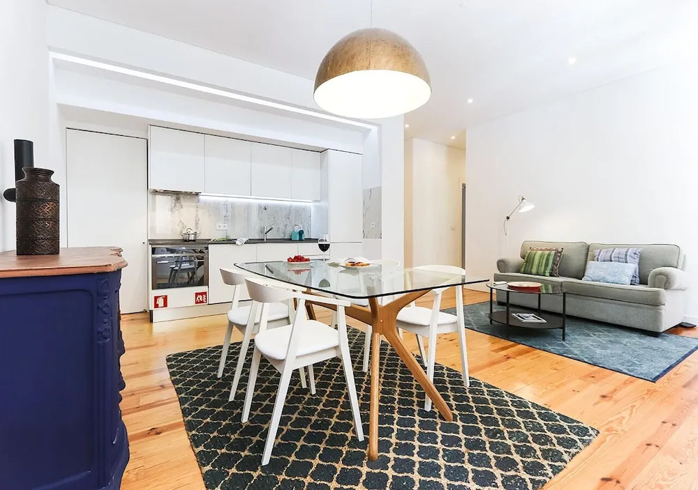 JOIVY Polished 1BR Apt, close by Avenida da Liberdade
