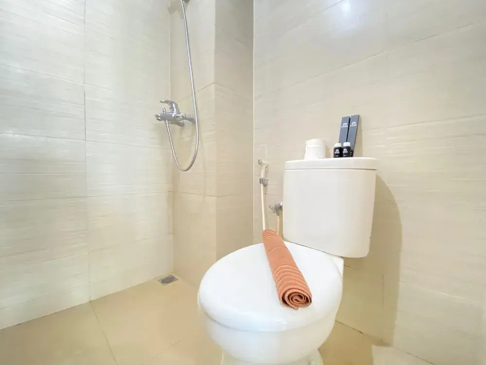 Spacious and Tranquil 2BR Apartment Gateway Pasteur By Travelio